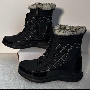 Womens Judith™ Lisa Winter Ankle Boots